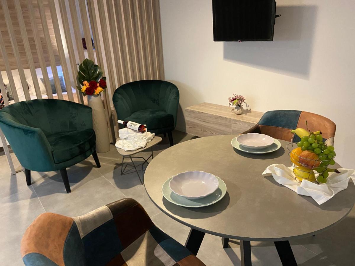 Apartments Hidden Paradise 罗维尼 外观 照片